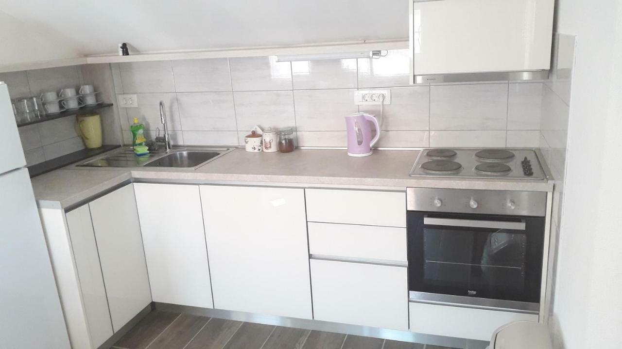 Apartmani Zilic Dugi Rat Exterior foto